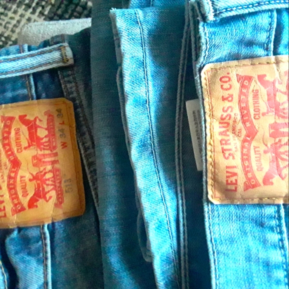 2 pairs of Levi's jeans